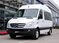 18个人可以租什么车？租18座车多少钱